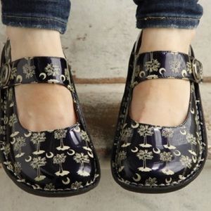 alegria shoes size  36